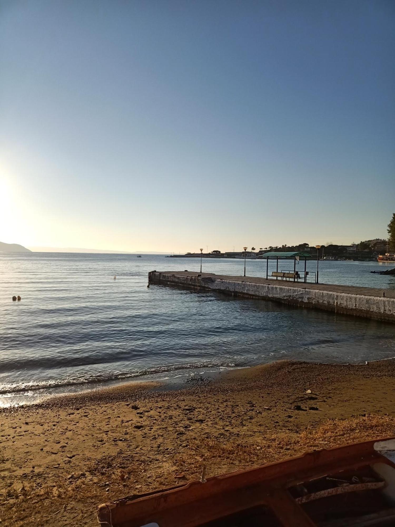 Paparouna Nikiti  Buitenkant foto