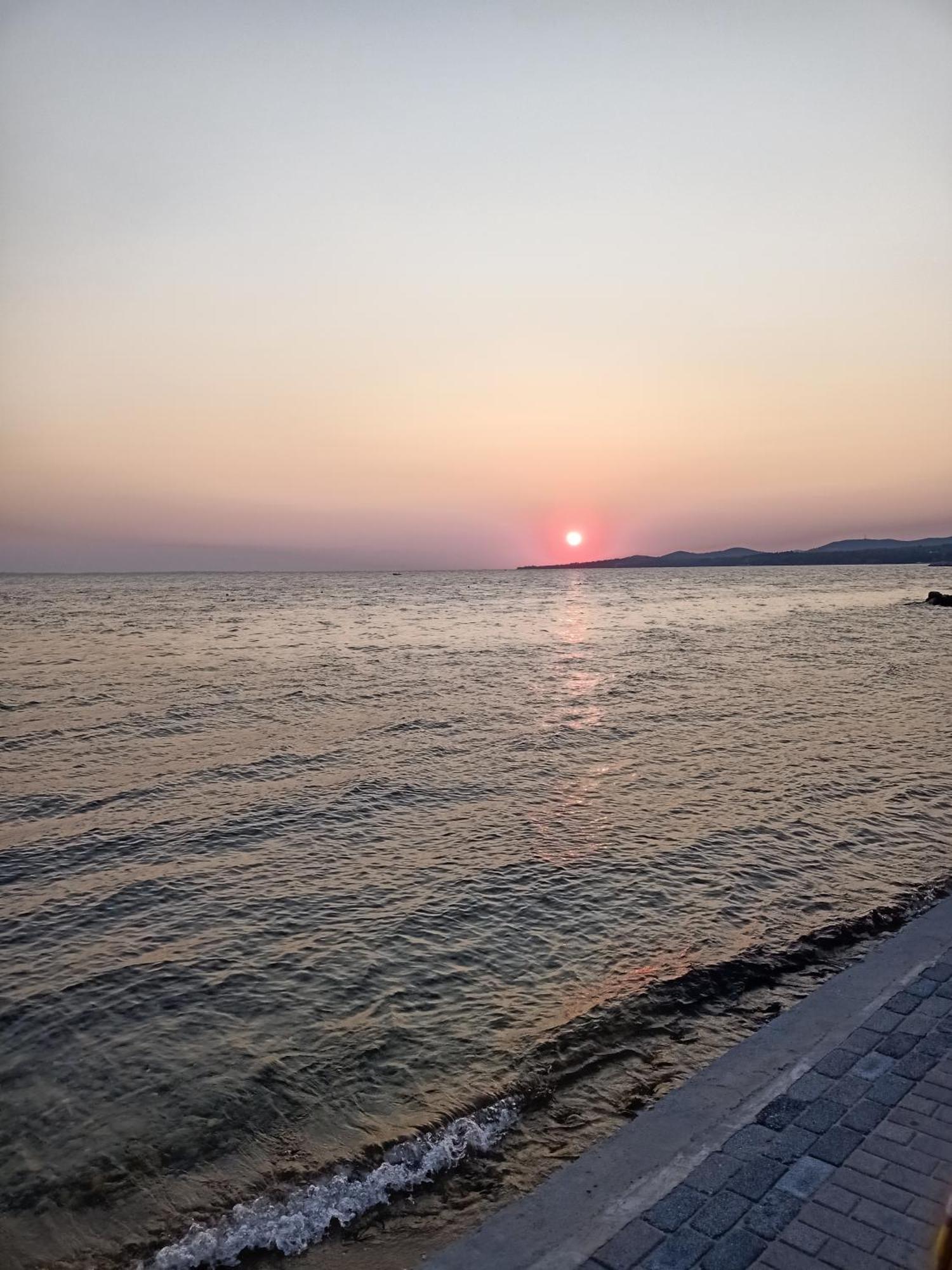 Paparouna Nikiti  Buitenkant foto